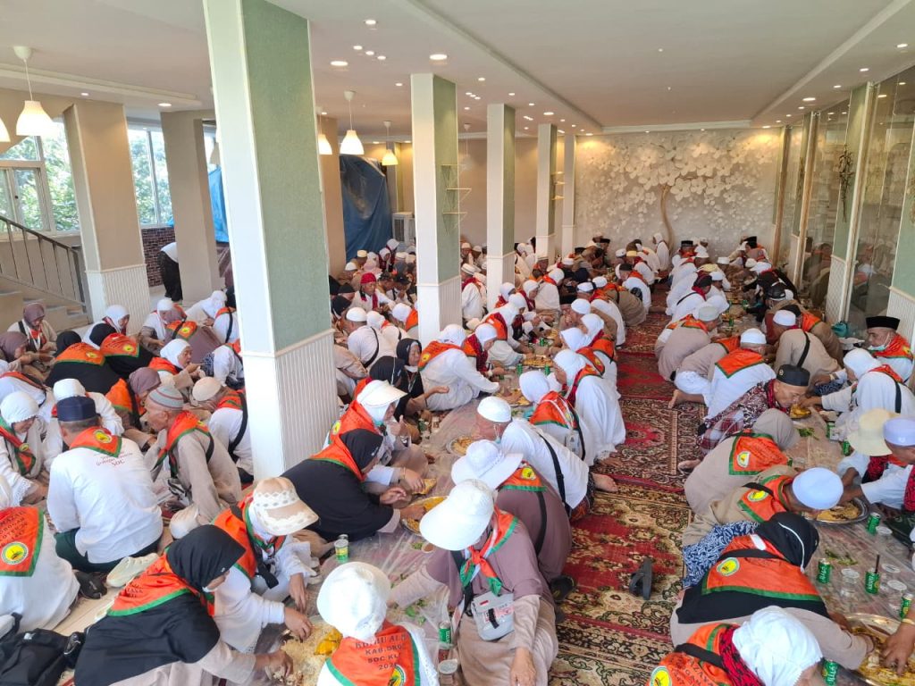 Makan Bersama